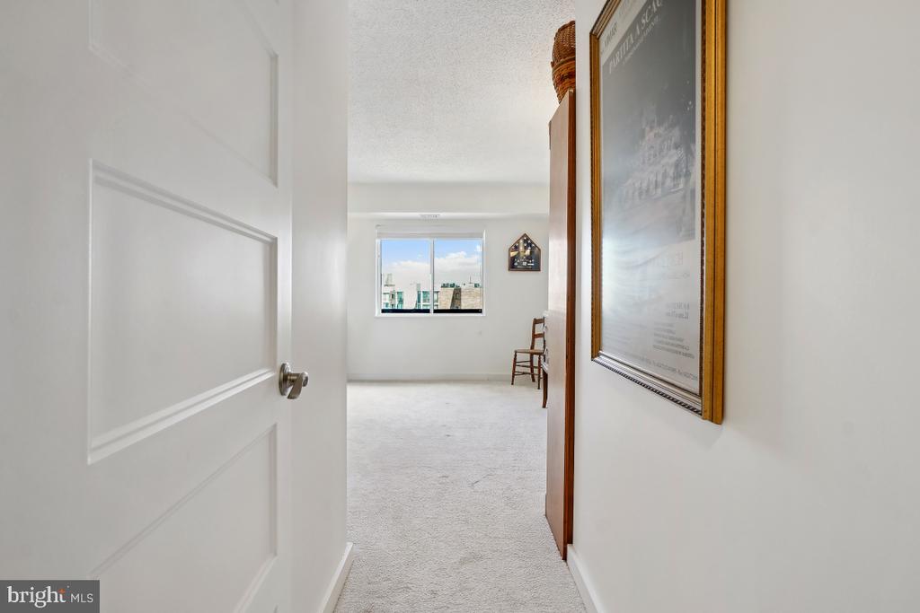5902 MOUNT EAGLE DRIVE 1615