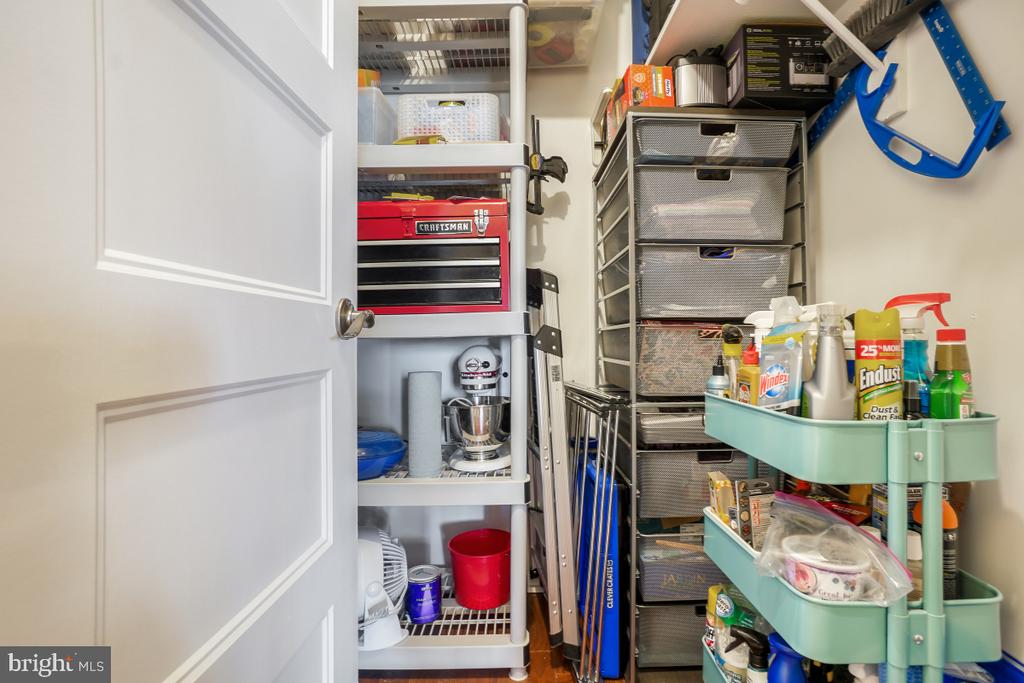 5902 MOUNT EAGLE DRIVE 1615