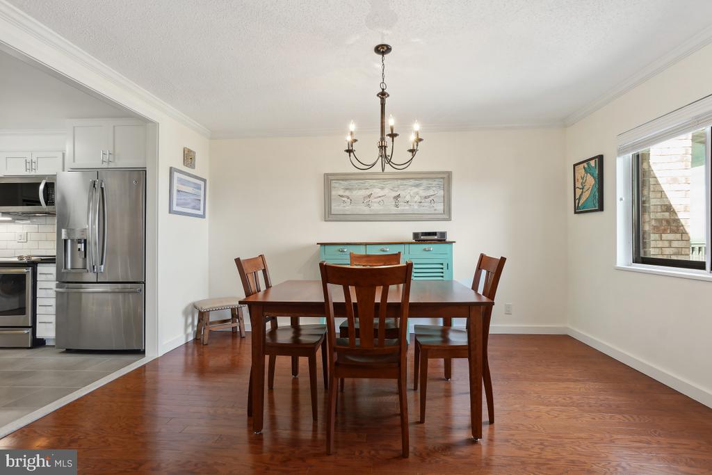 5902 MOUNT EAGLE DRIVE 1615