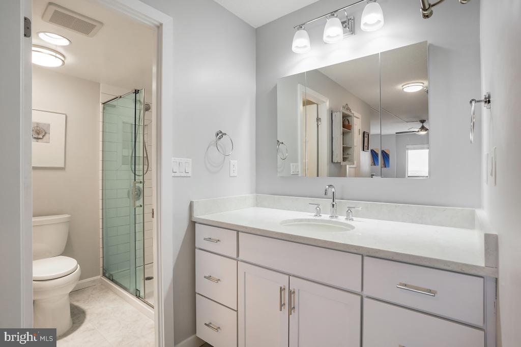 5902 MOUNT EAGLE DRIVE 1615