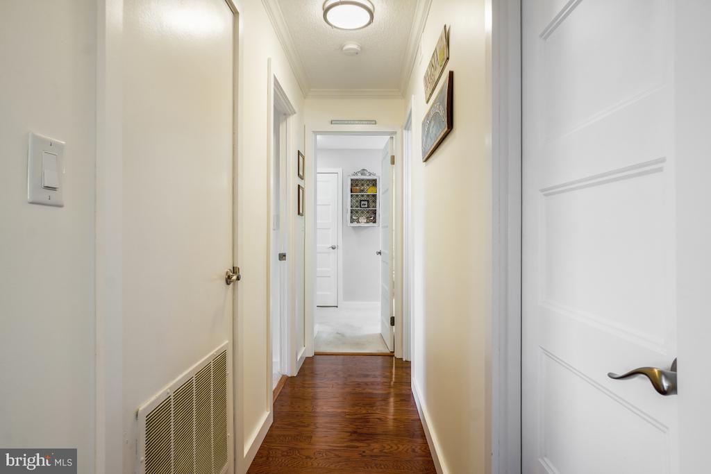5902 MOUNT EAGLE DRIVE 1615
