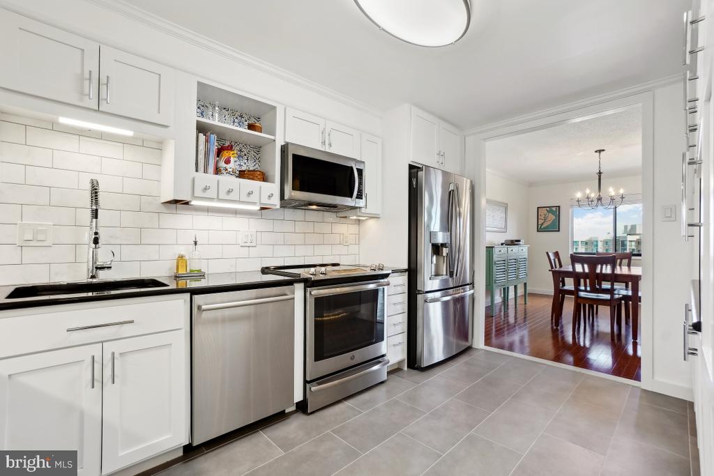 5902 MOUNT EAGLE DRIVE 1615