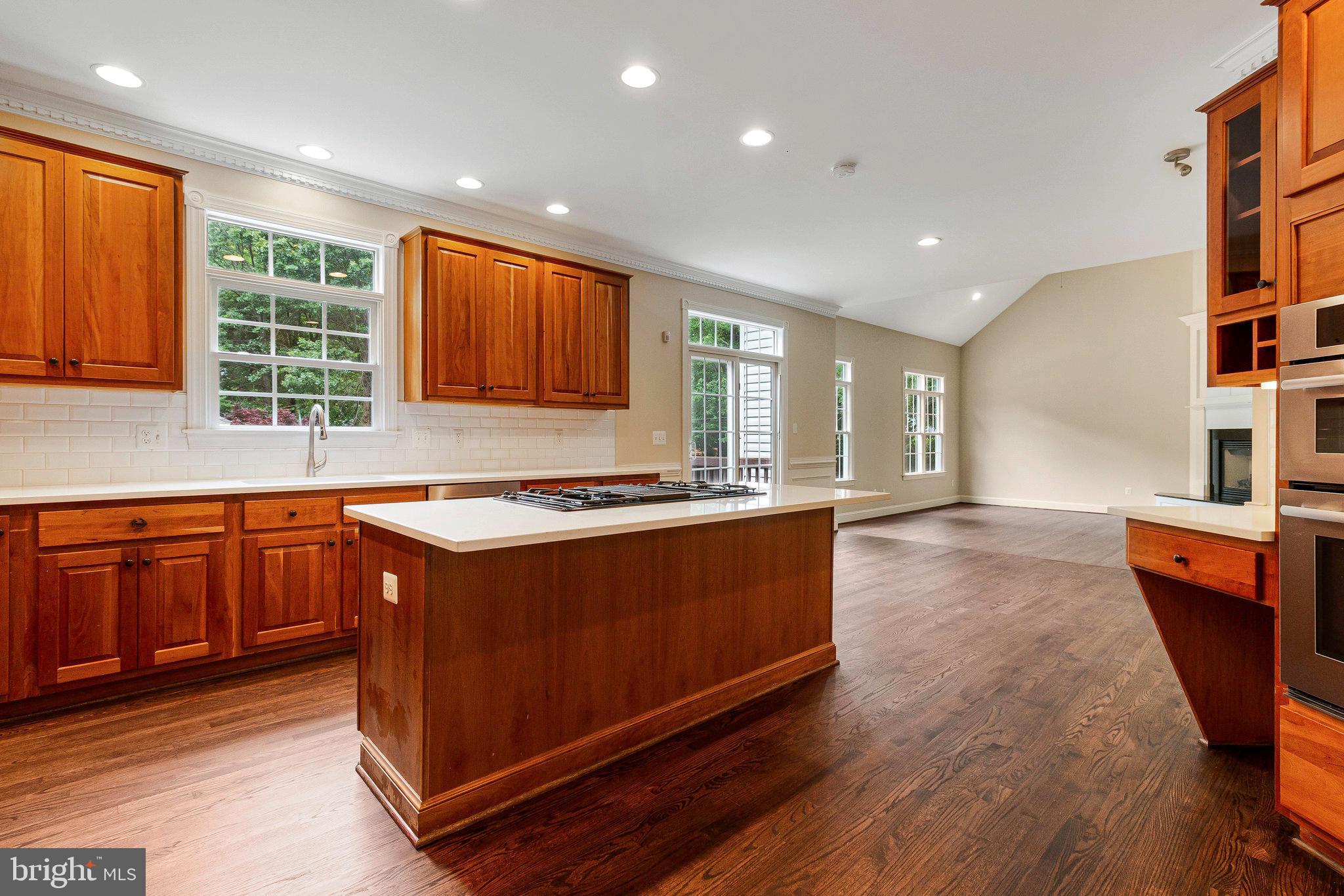 2504 SHERWOOD HALL LANE