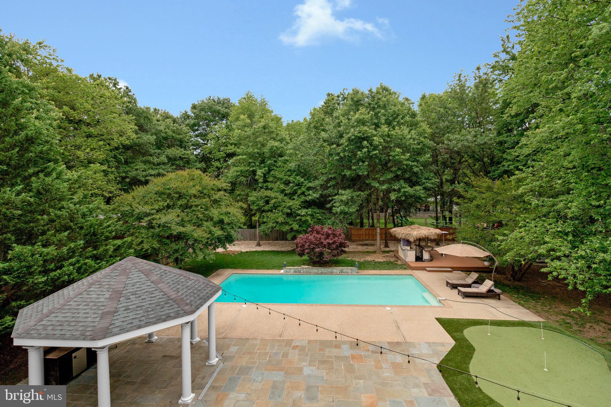 2504 SHERWOOD HALL LANE