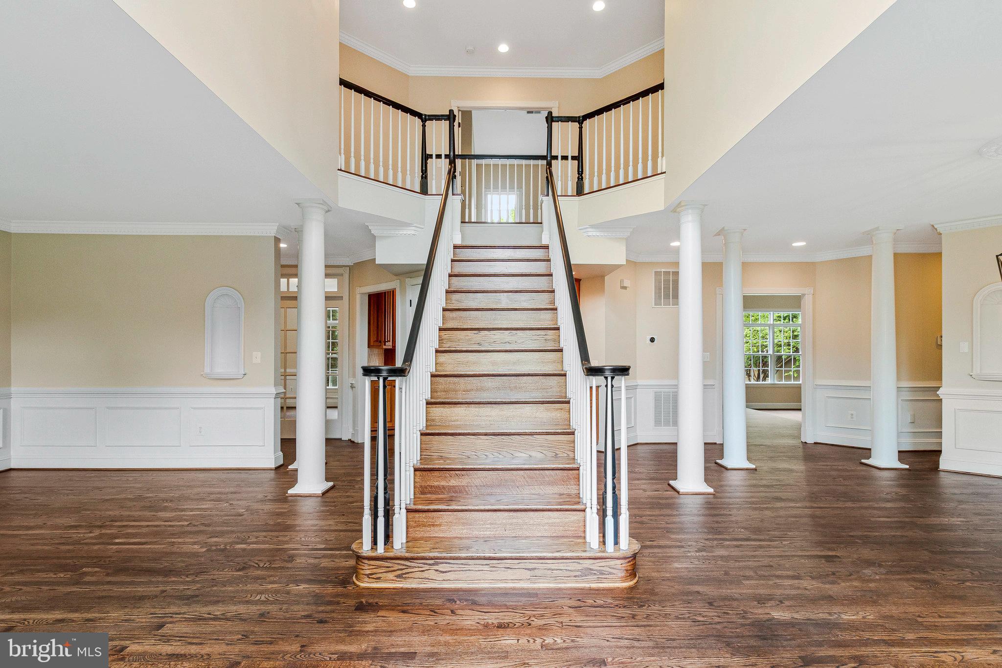 2504 SHERWOOD HALL LANE