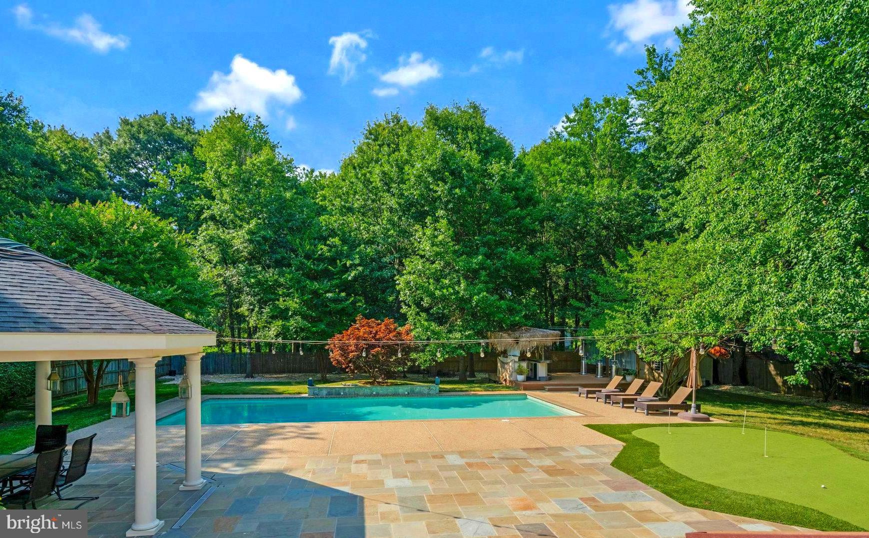 2504 SHERWOOD HALL LANE