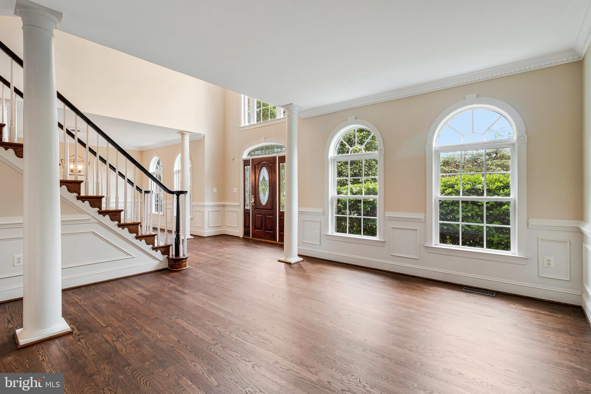 2504 SHERWOOD HALL LANE
