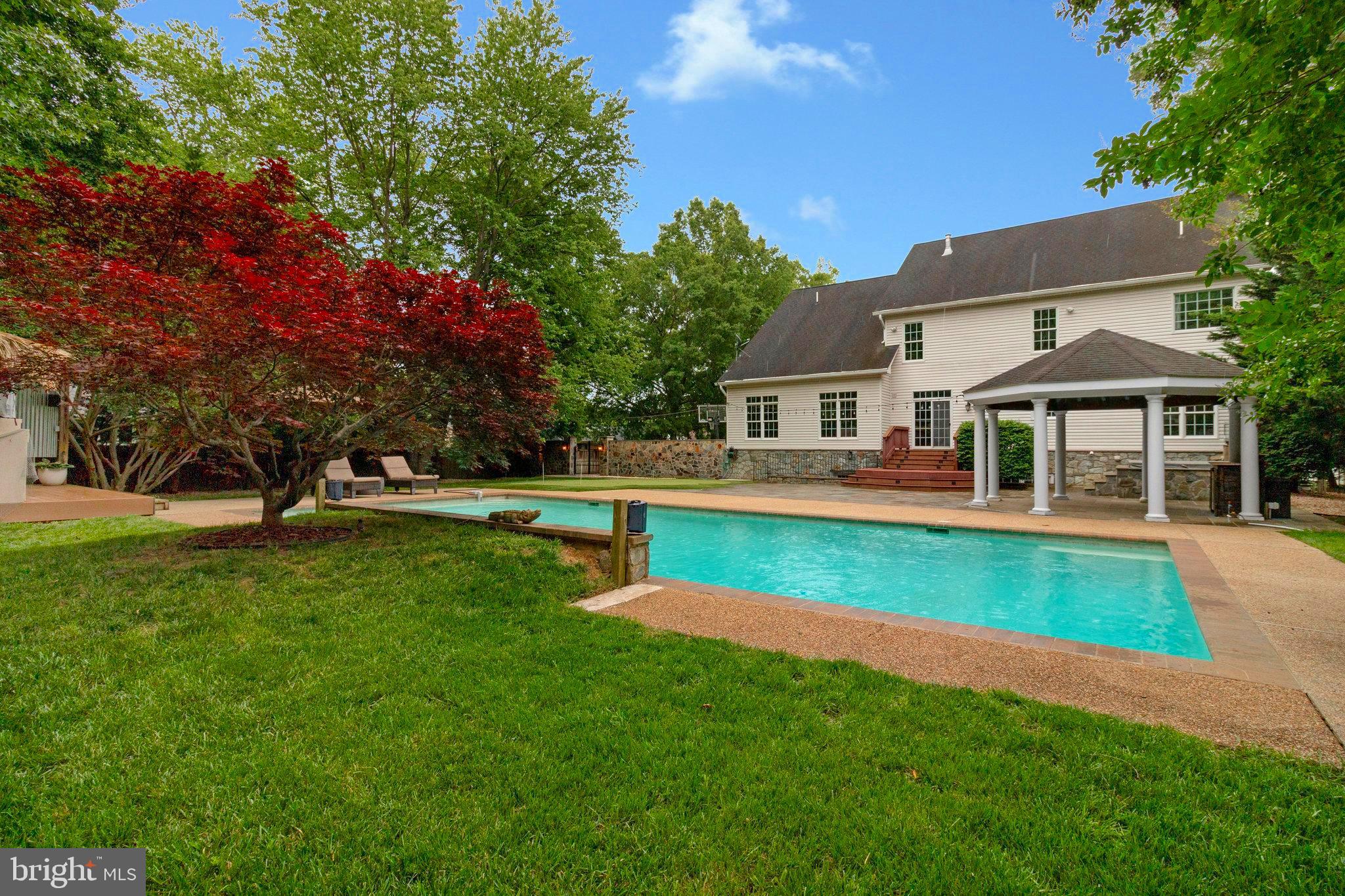 2504 SHERWOOD HALL LANE