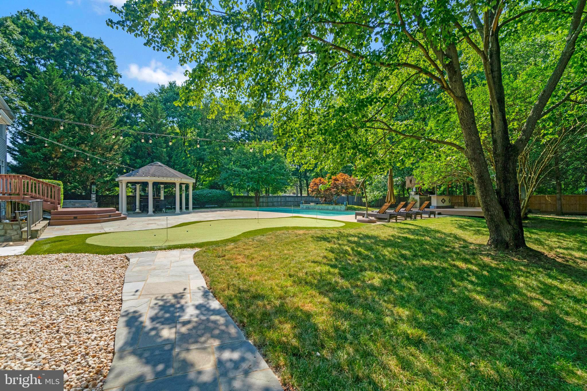 2504 SHERWOOD HALL LANE