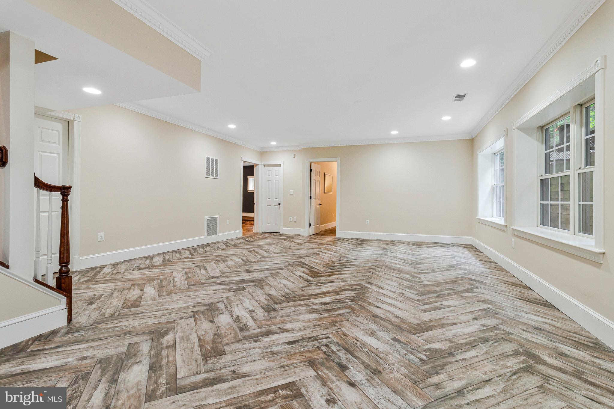 2504 SHERWOOD HALL LANE