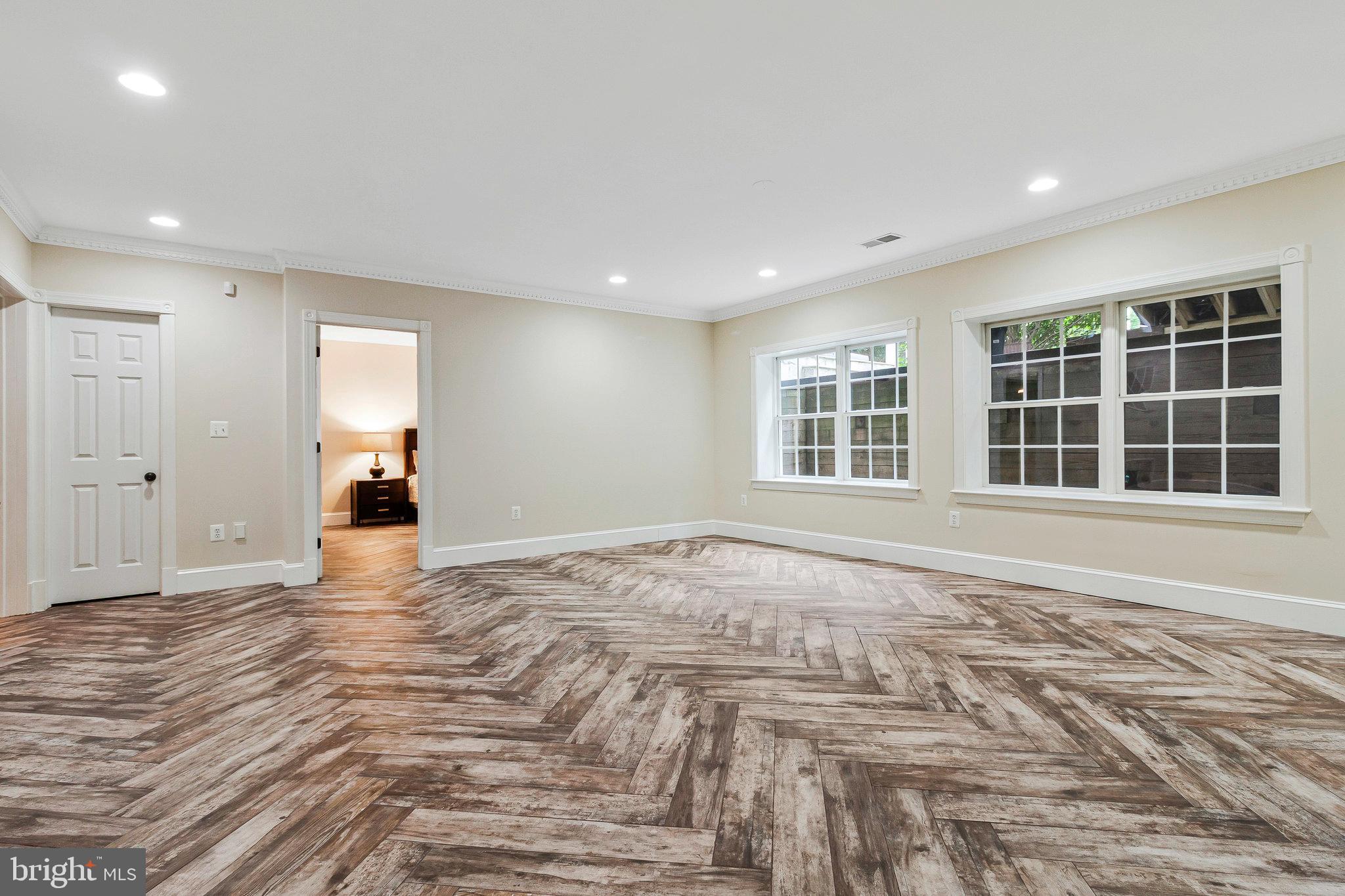 2504 SHERWOOD HALL LANE