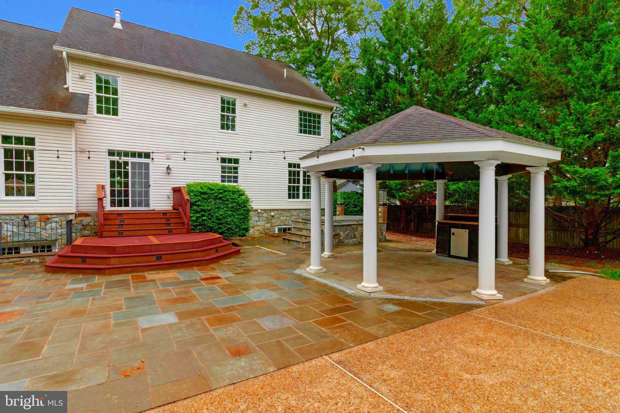 2504 SHERWOOD HALL LANE