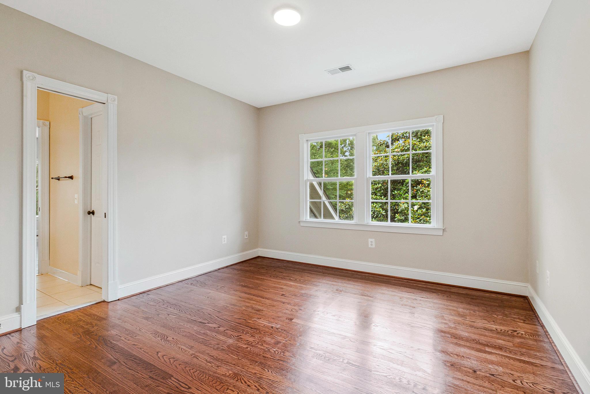 2504 SHERWOOD HALL LANE