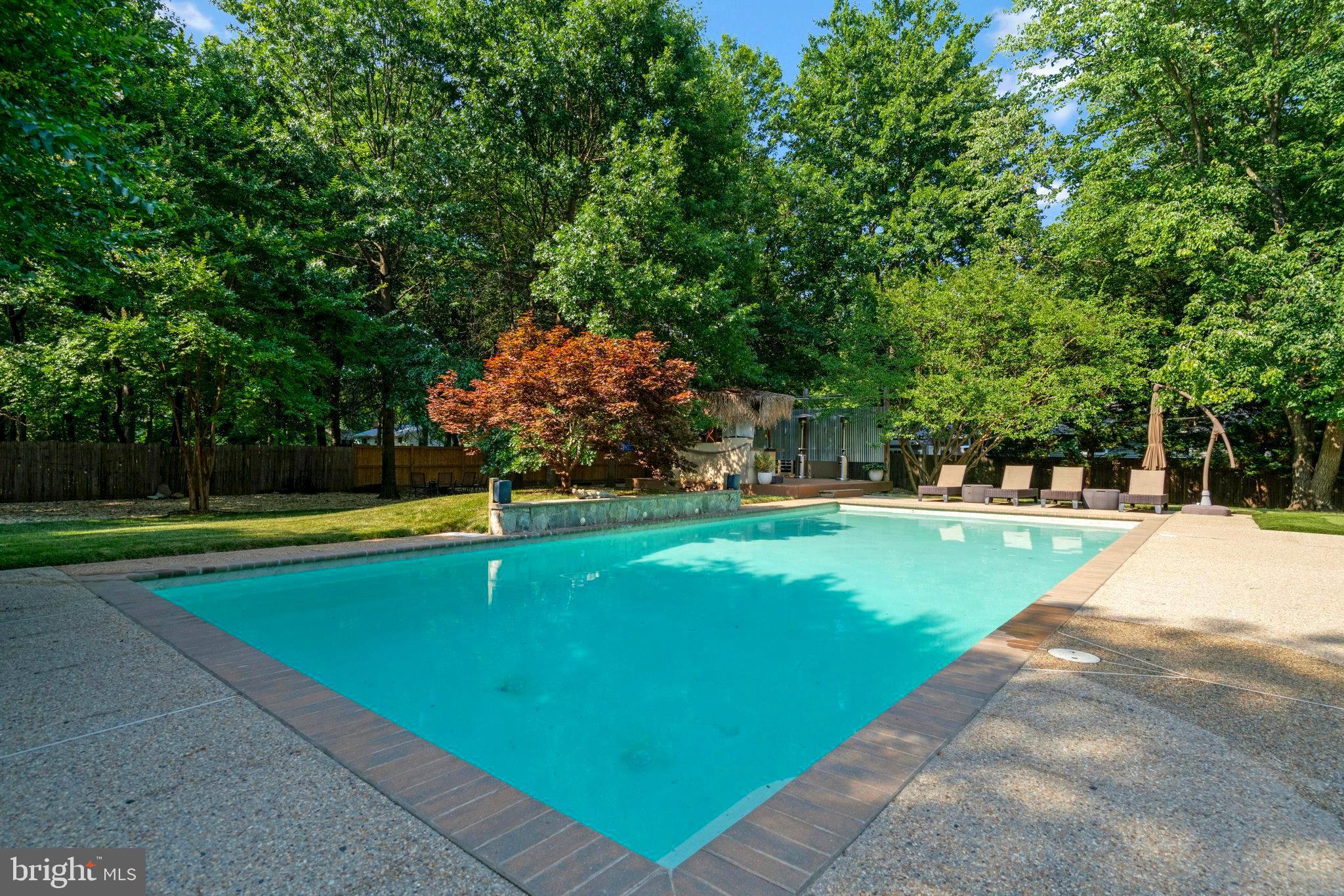 2504 SHERWOOD HALL LANE