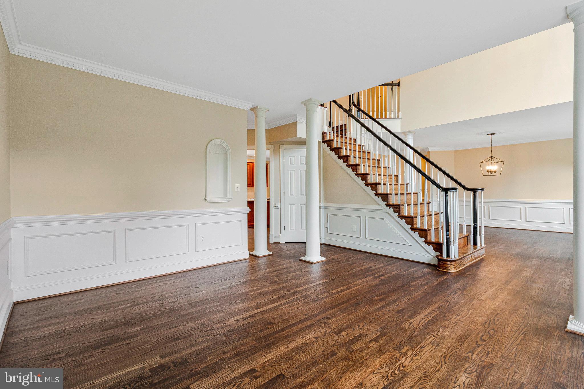 2504 SHERWOOD HALL LANE