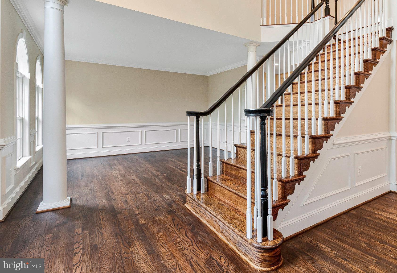 2504 SHERWOOD HALL LANE