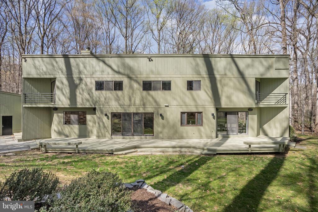 10116 WALKER WOODS DRIVE