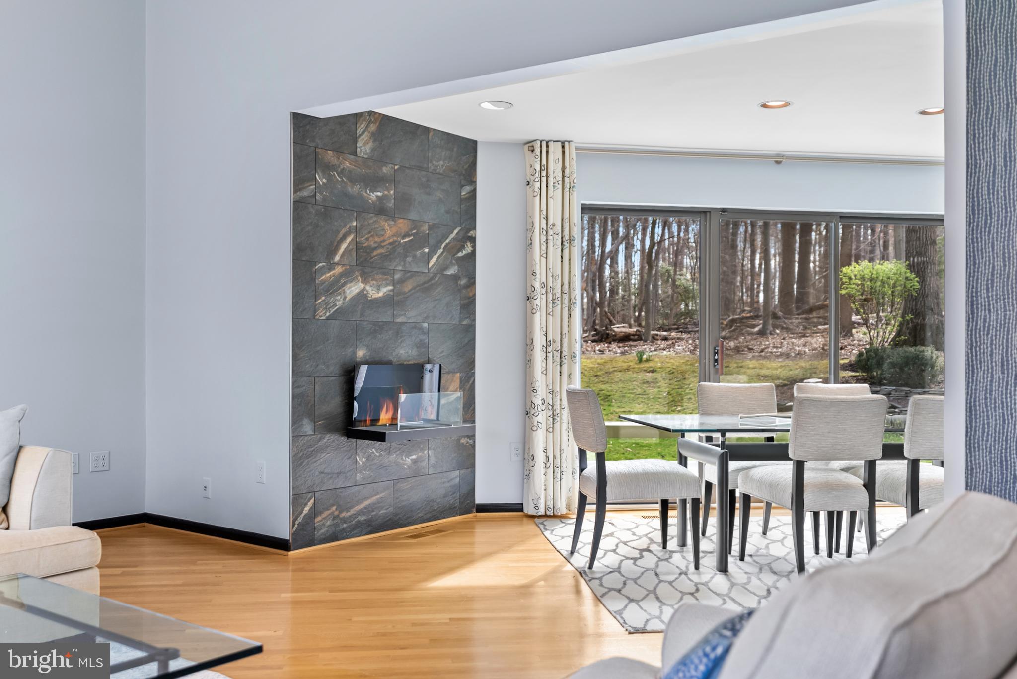 10116 WALKER WOODS DRIVE