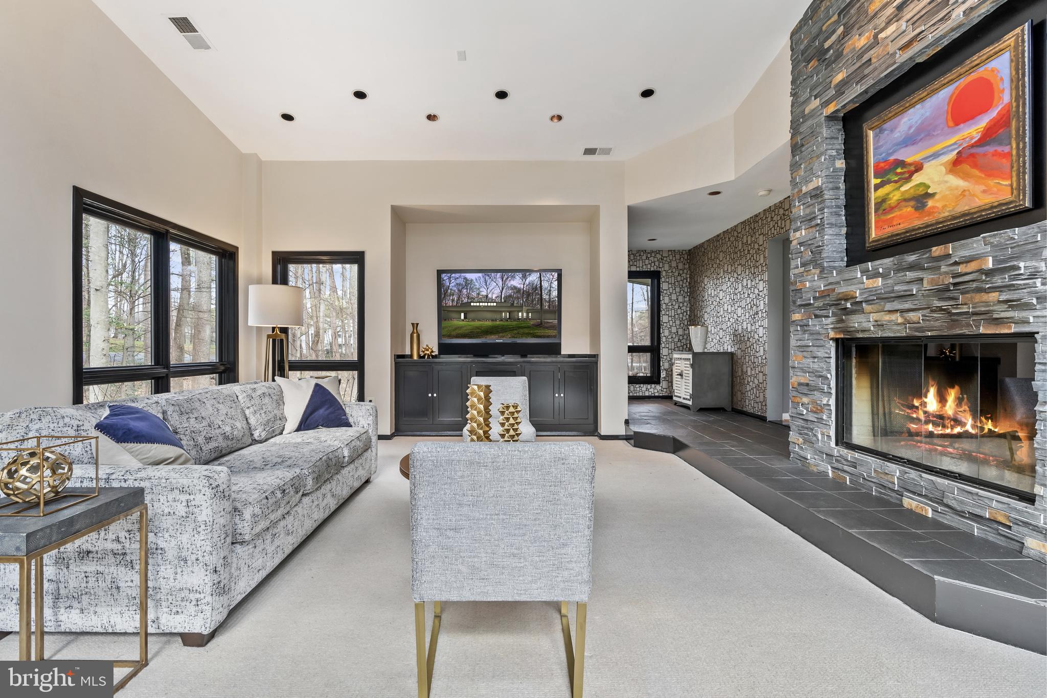 10116 WALKER WOODS DRIVE