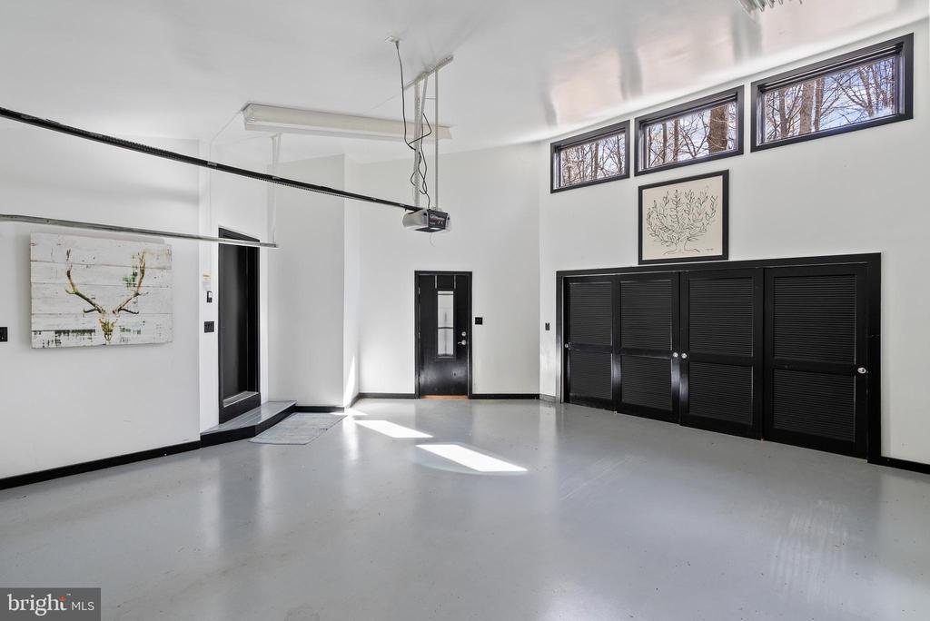10116 WALKER WOODS DRIVE