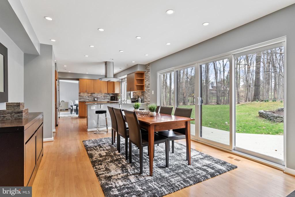 10116 WALKER WOODS DRIVE