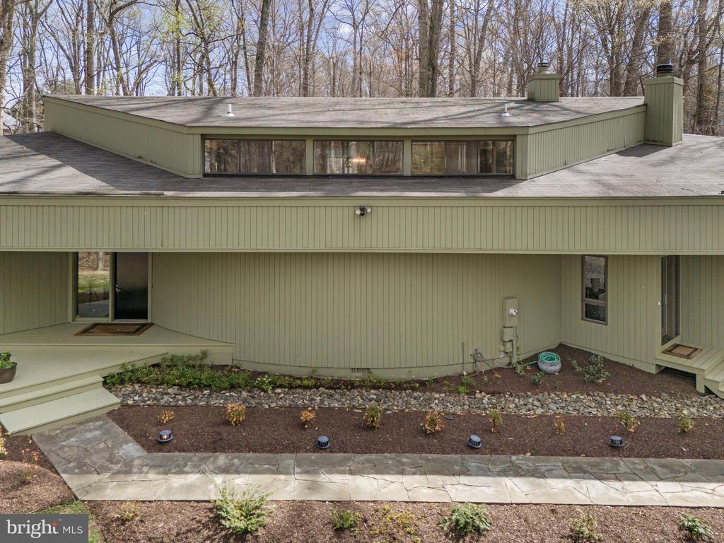 10116 WALKER WOODS DRIVE