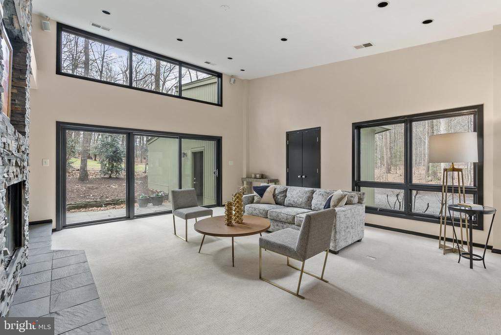 10116 WALKER WOODS DRIVE