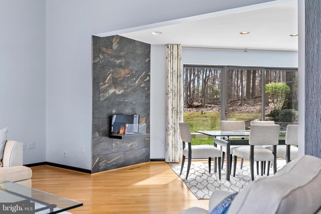 10116 WALKER WOODS DRIVE