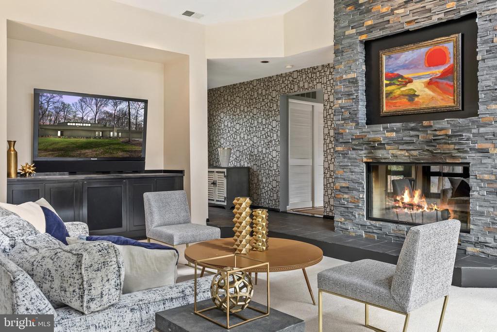 10116 WALKER WOODS DRIVE