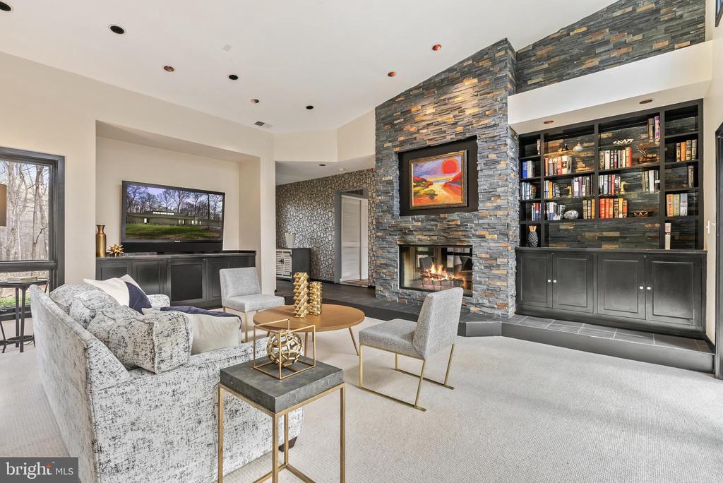 10116 WALKER WOODS DRIVE