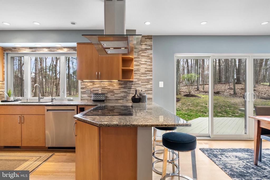 10116 WALKER WOODS DRIVE