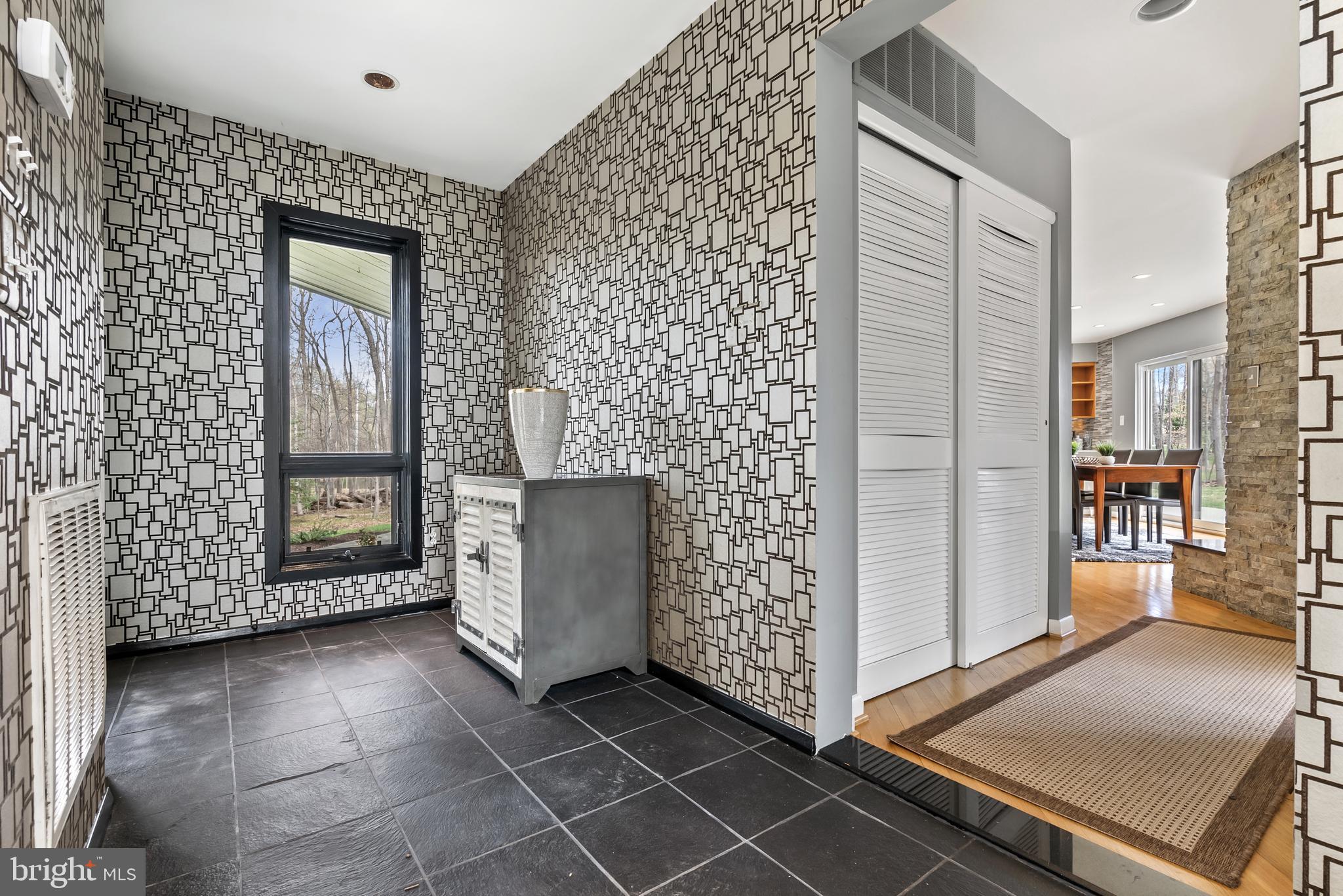 10116 WALKER WOODS DRIVE