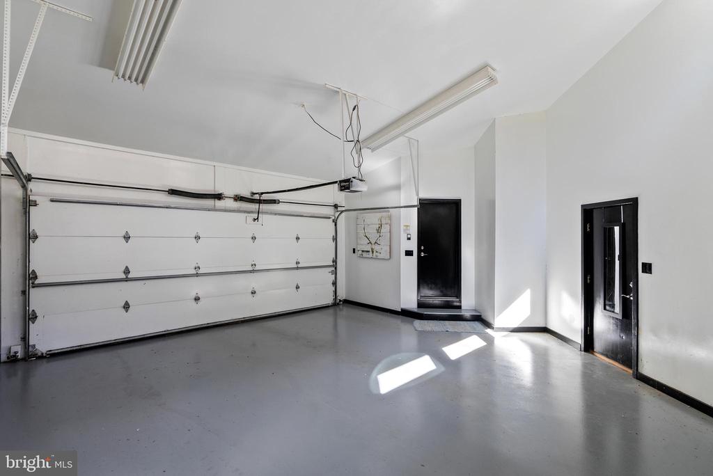 10116 WALKER WOODS DRIVE
