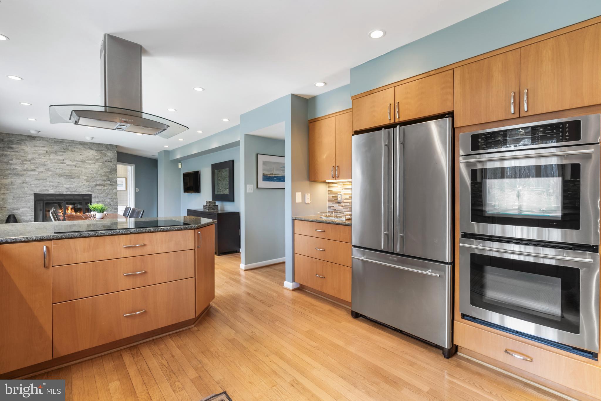 10116 WALKER WOODS DRIVE