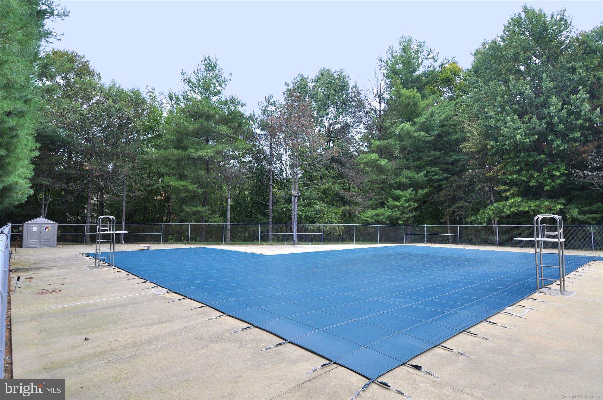 5074 DEQUINCEY DRIVE