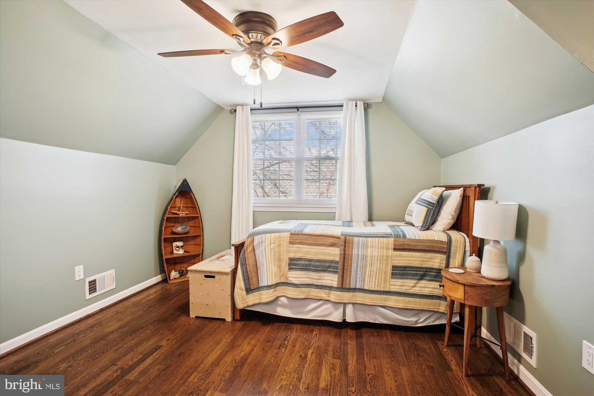 5074 DEQUINCEY DRIVE