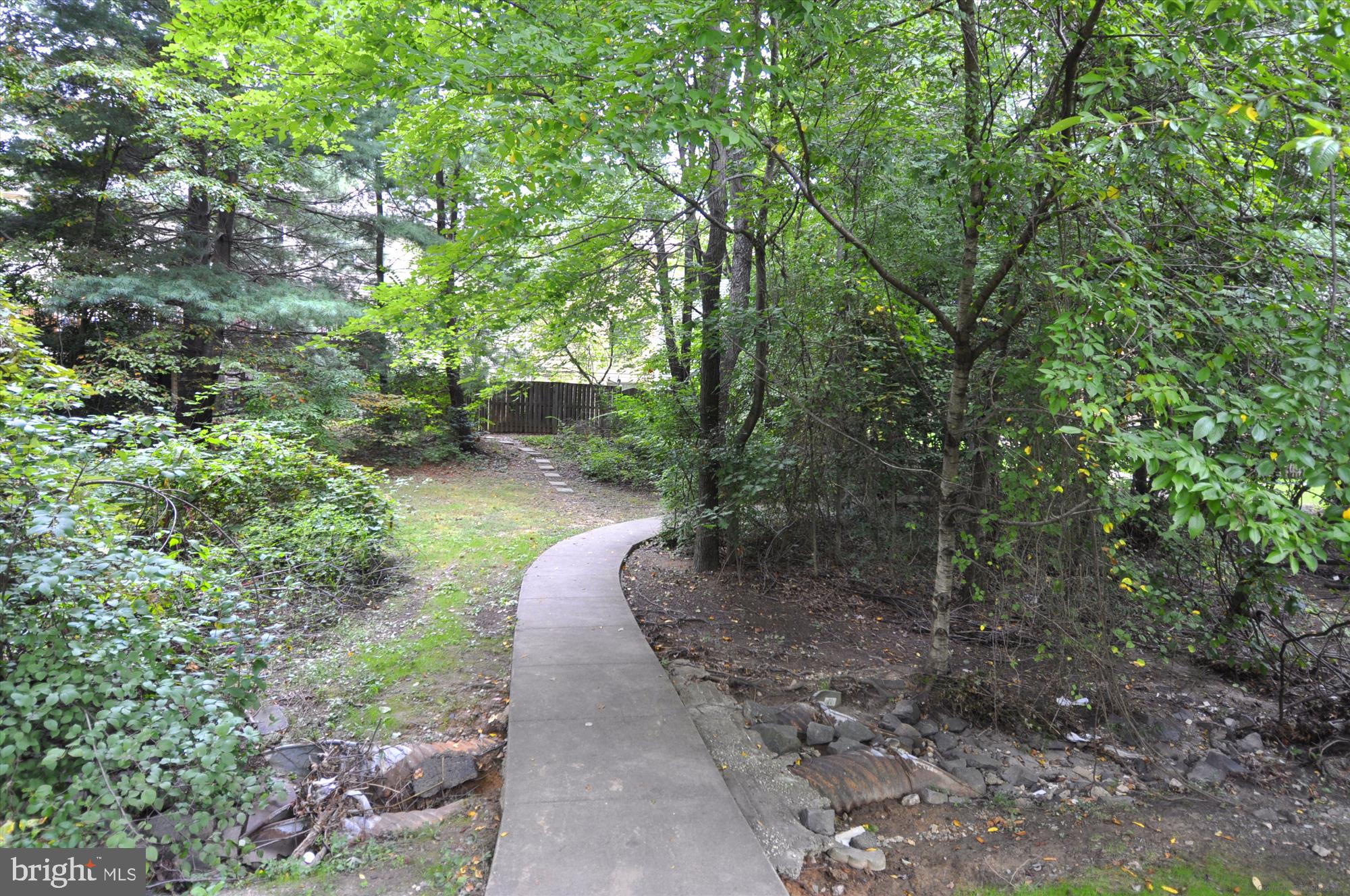 5074 DEQUINCEY DRIVE