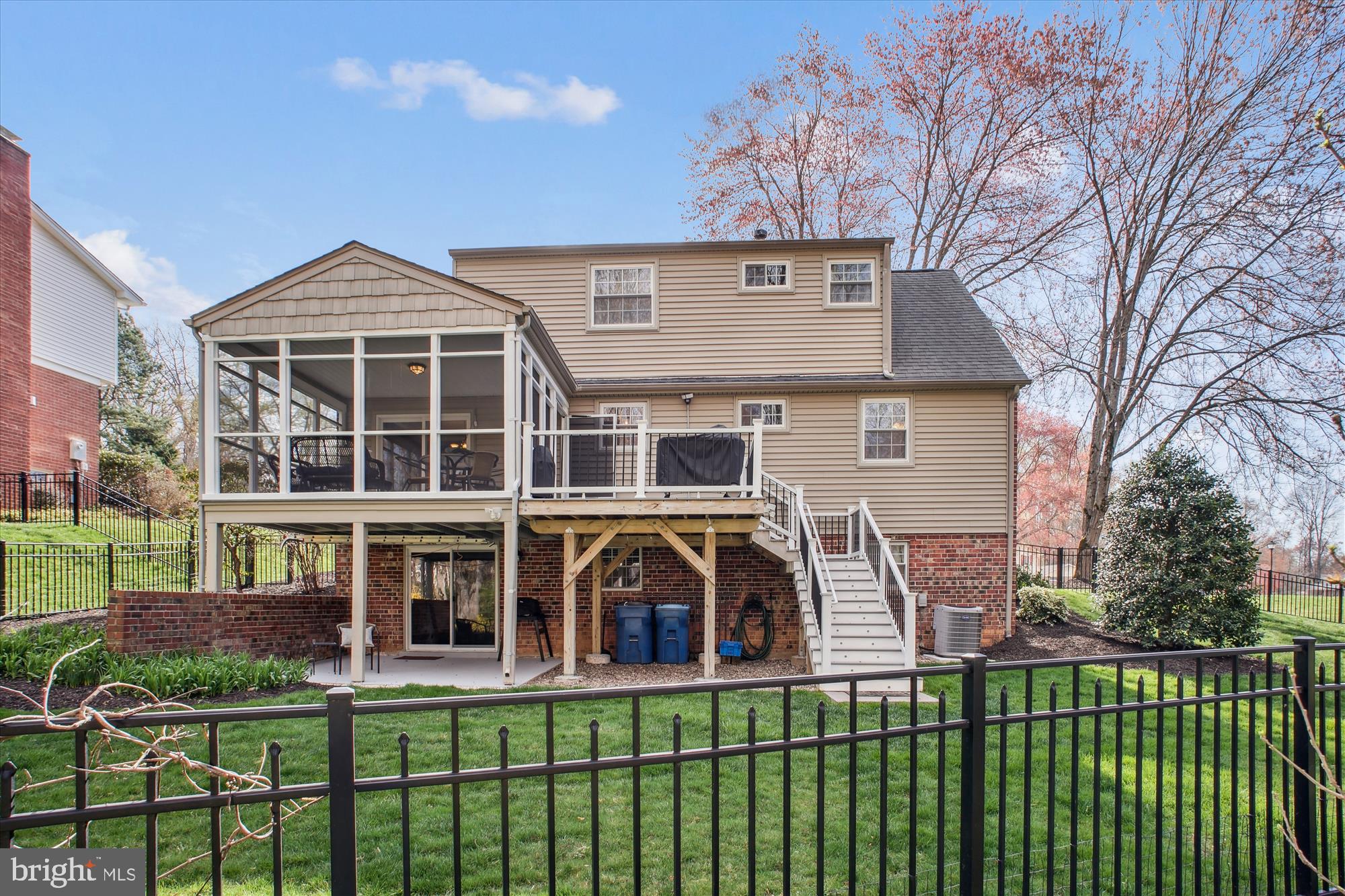 5074 DEQUINCEY DRIVE