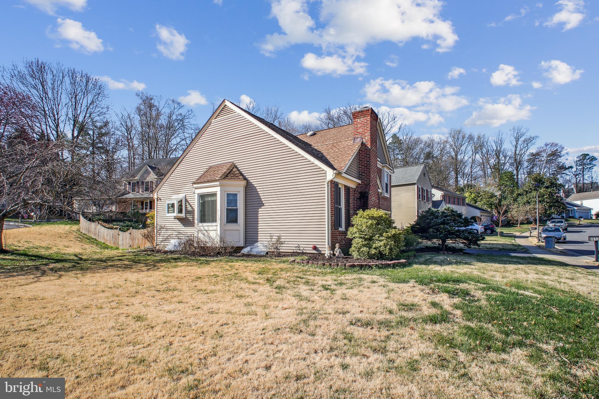 8613 GROVELAND DRIVE