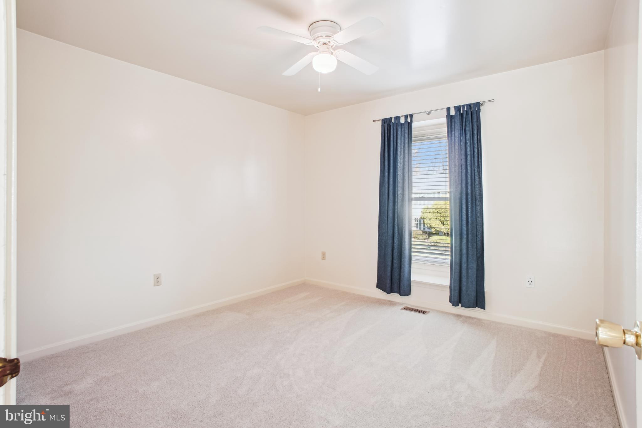 8613 GROVELAND DRIVE