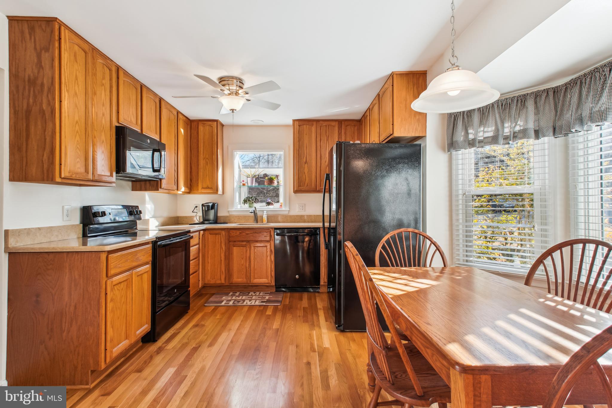 8613 GROVELAND DRIVE