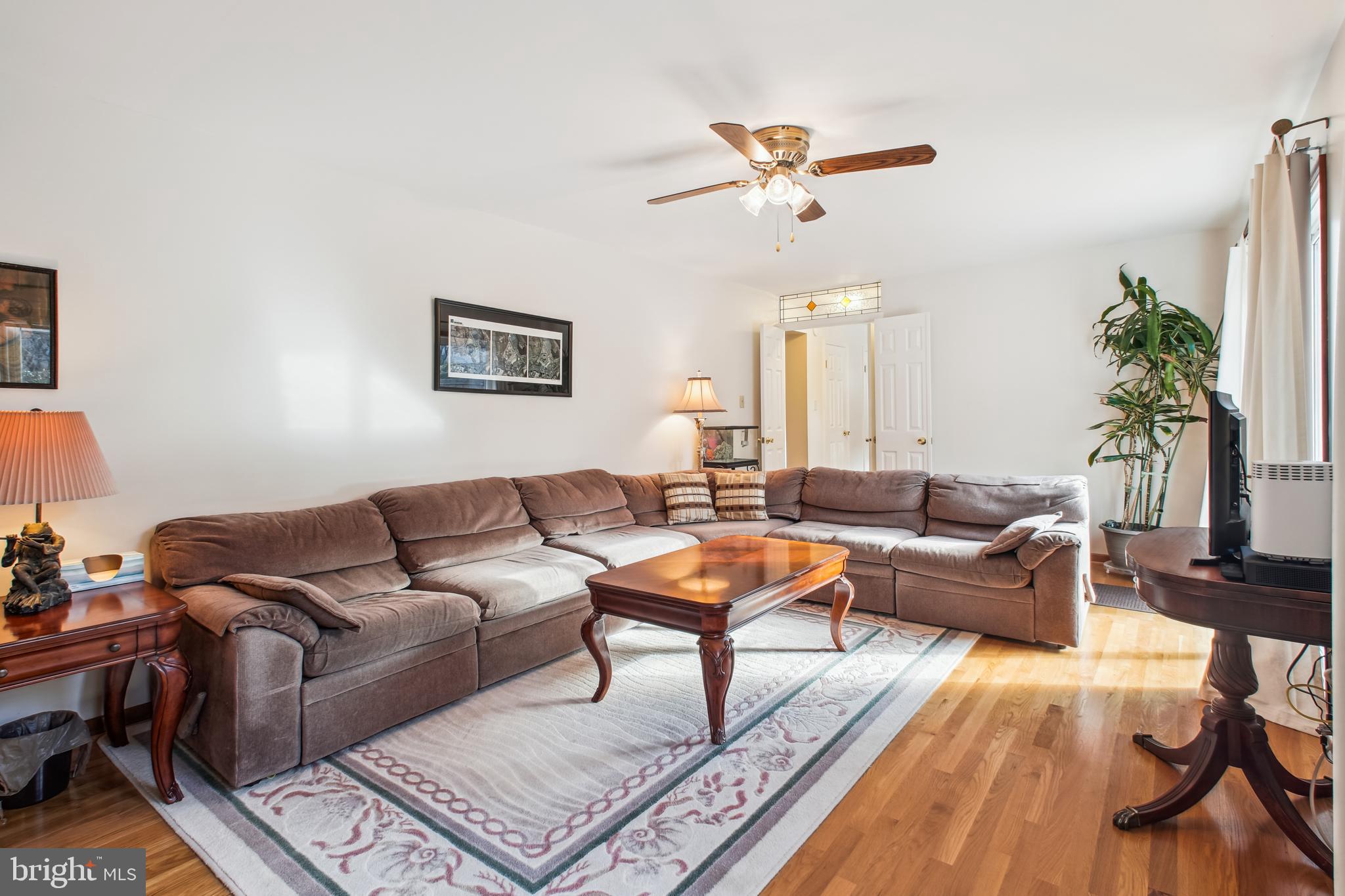 8613 GROVELAND DRIVE