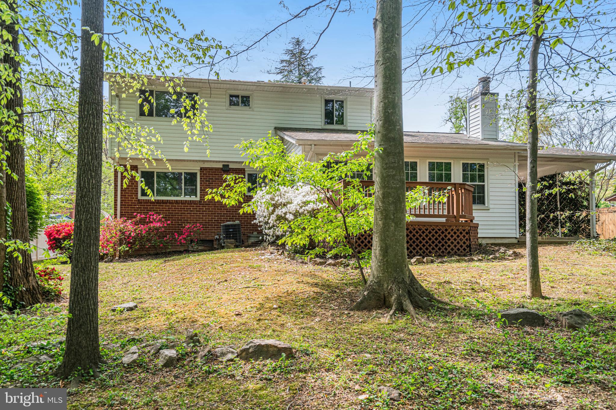 8608 LONDON COURT