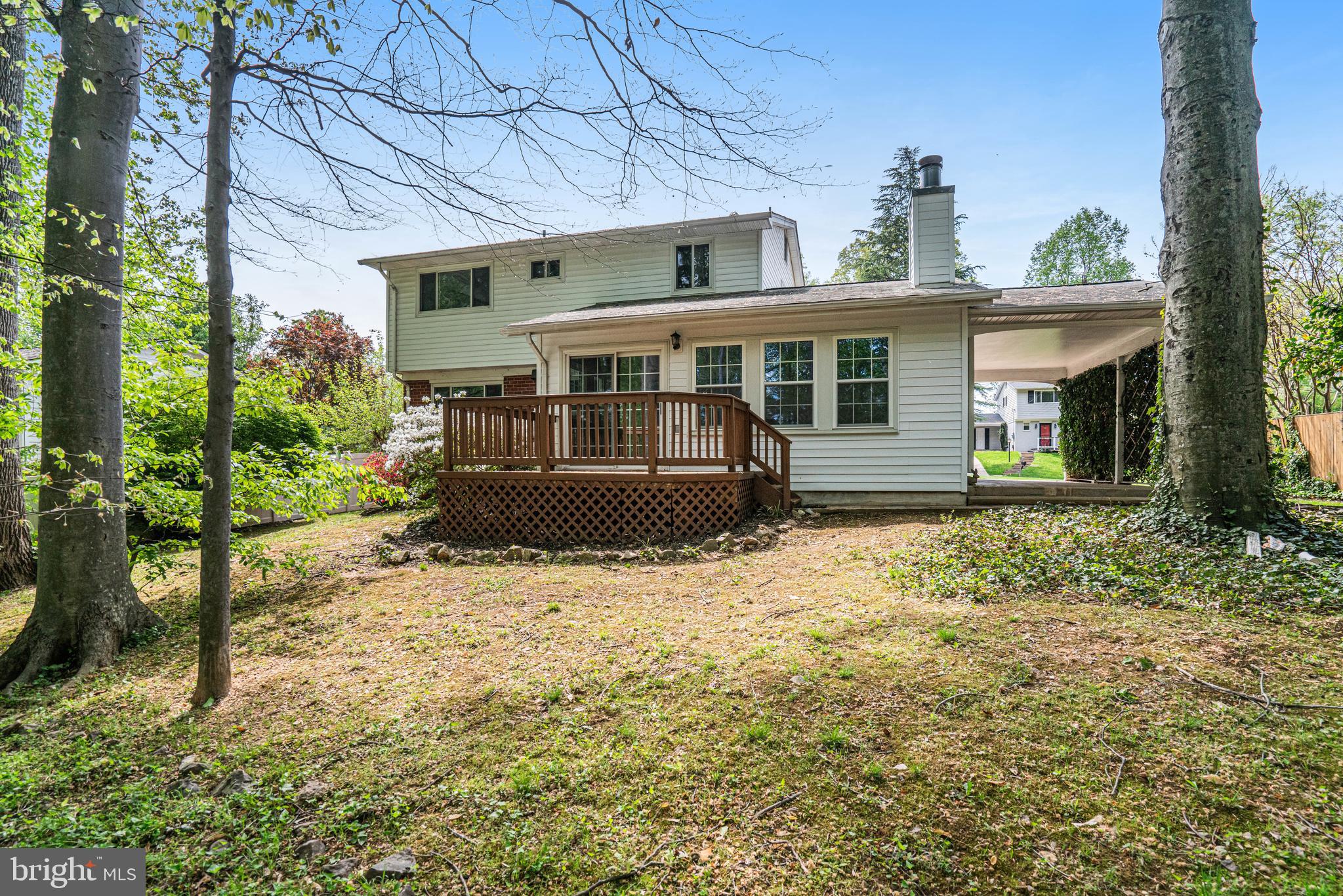 8608 LONDON COURT