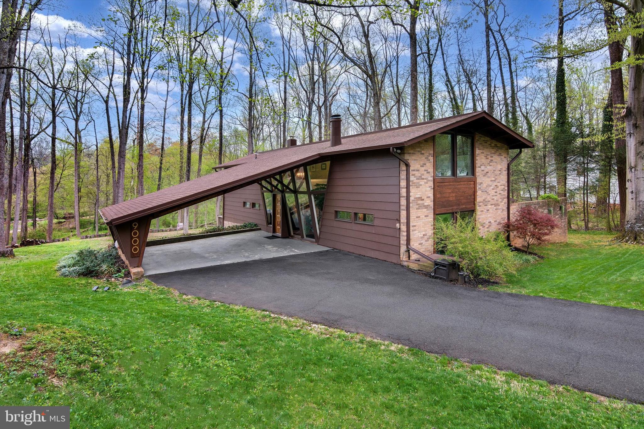 9000 GLENBROOK ROAD