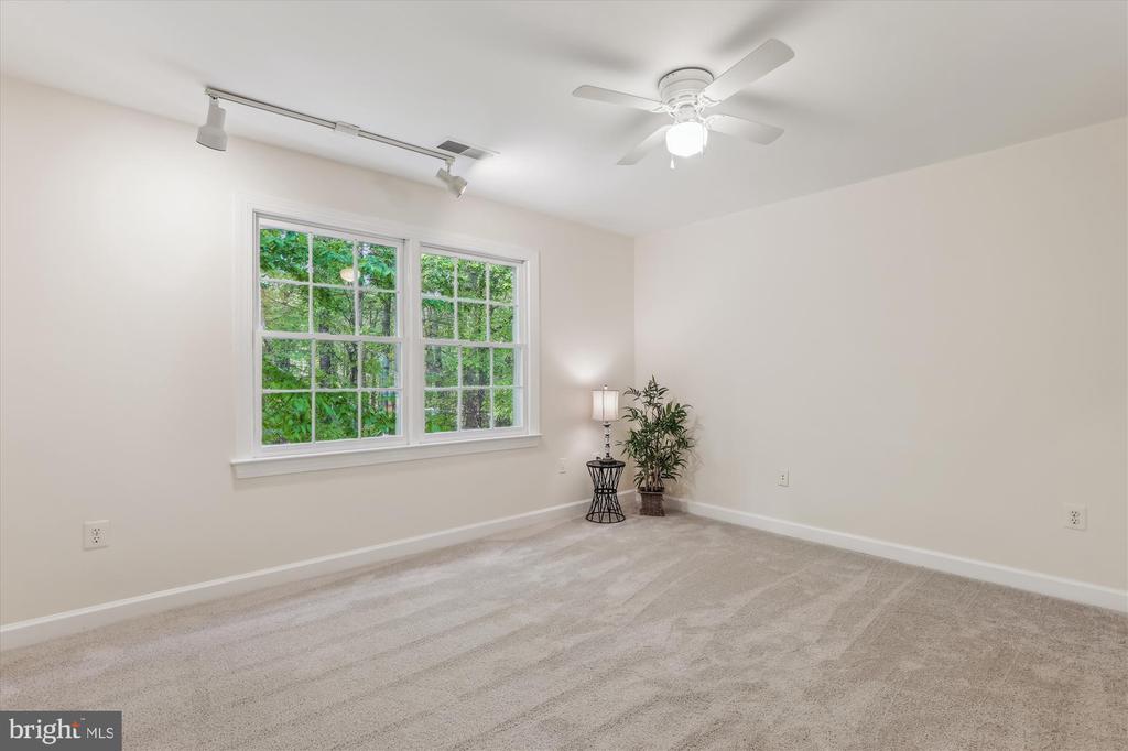 5937 FAIRVIEW WOODS DRIVE
