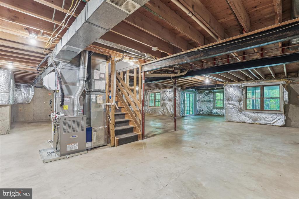 5937 FAIRVIEW WOODS DRIVE