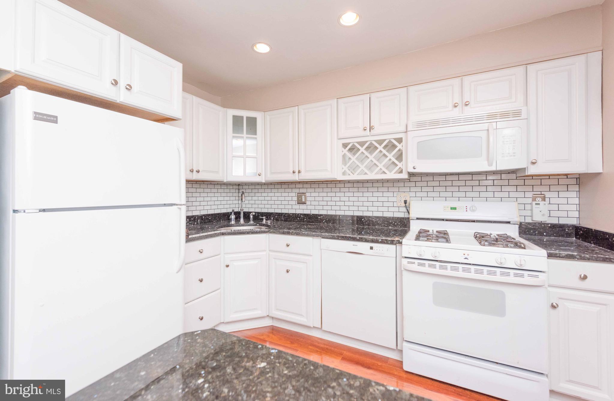 6512 BOULEVARD VIEW B2