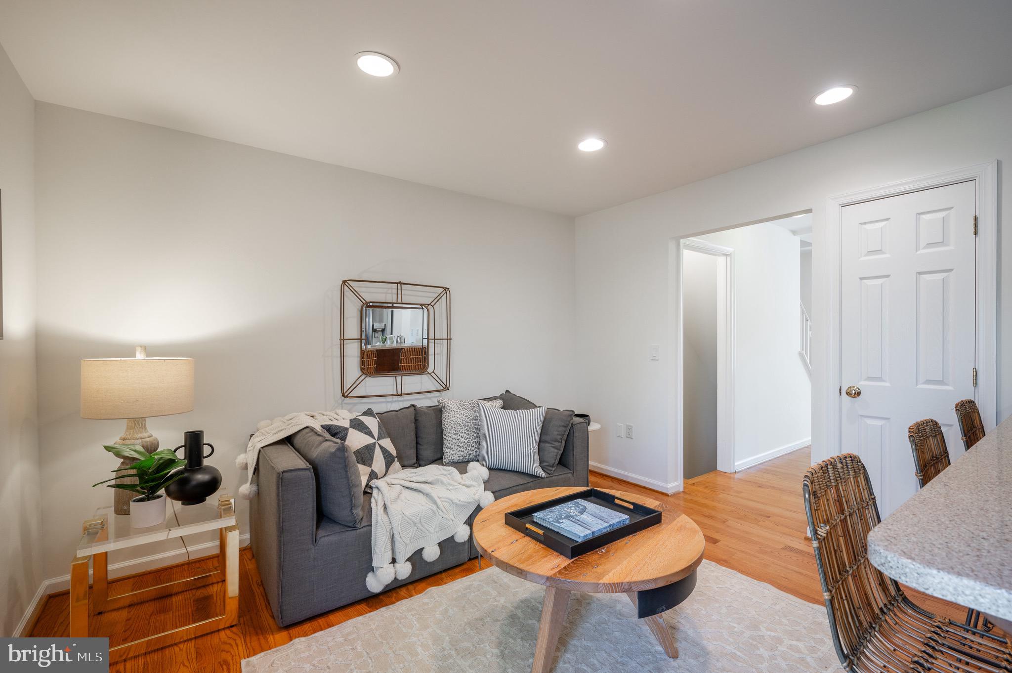 9014 GILTINAN COURT