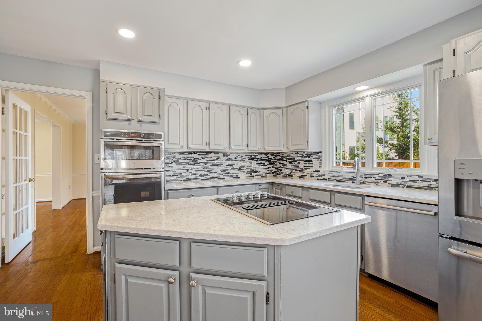 8212 COLLINGWOOD COURT